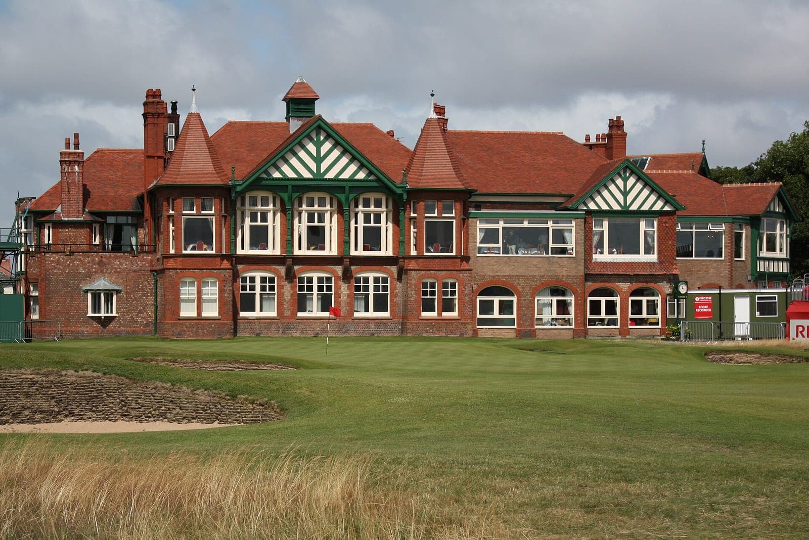 Know before you go: self-drive golf in Scotland